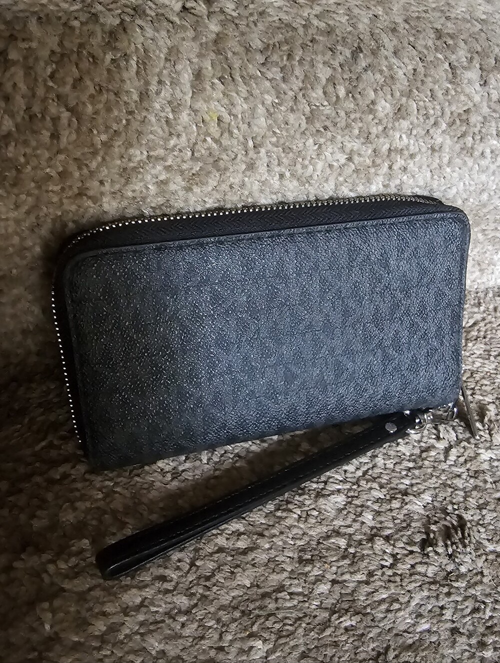 Michael Kors Black Zip-Around Wristlet - Picture 3 of 9